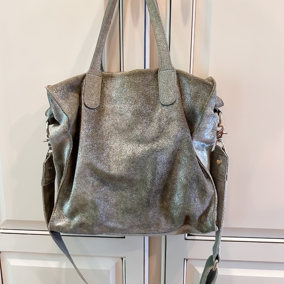 Erin Condren Metallic Silver Sueded Crossbody Bag - Lightly Used - Picture 1 of 8